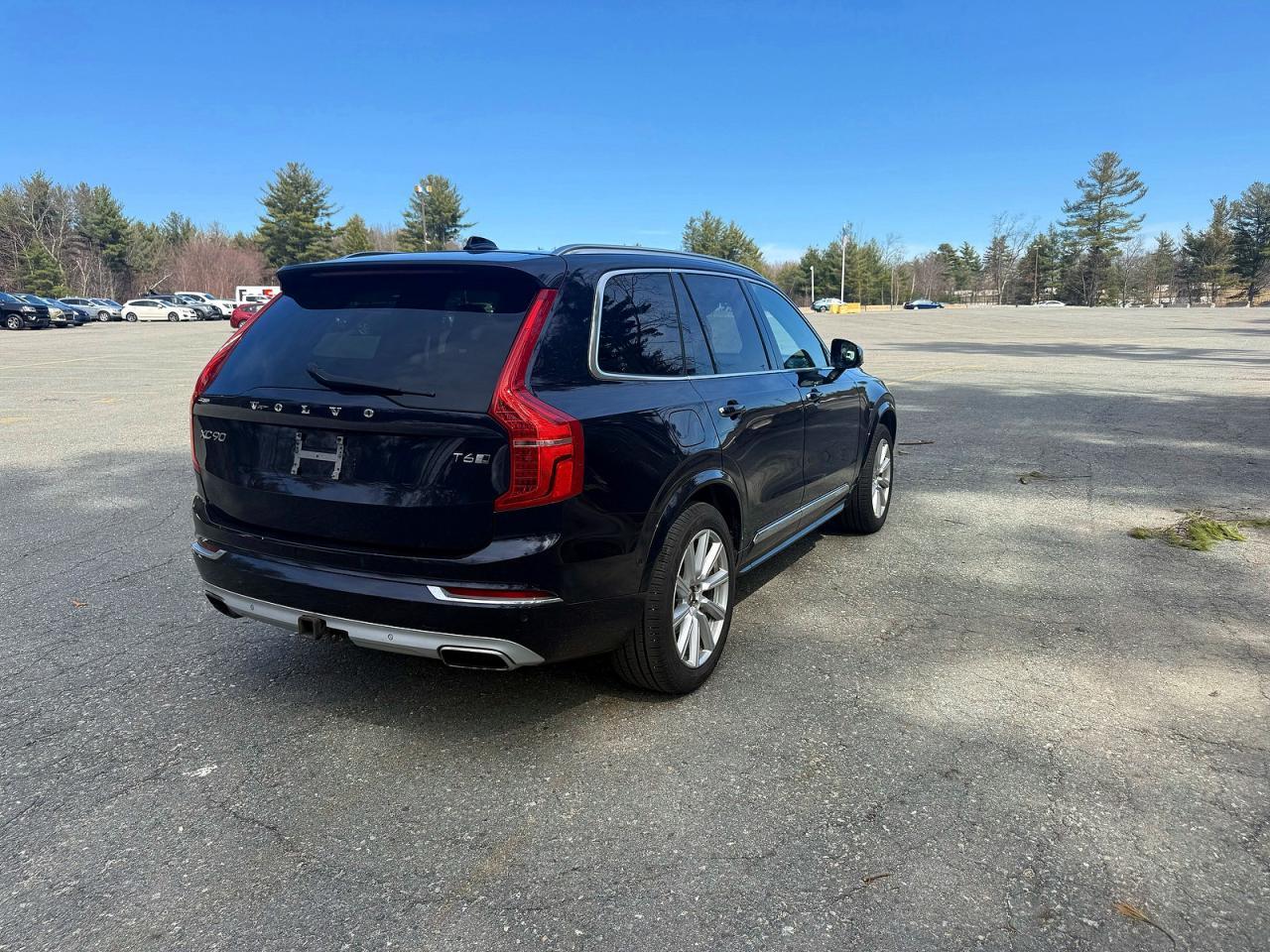 2016 VOLVO XC90