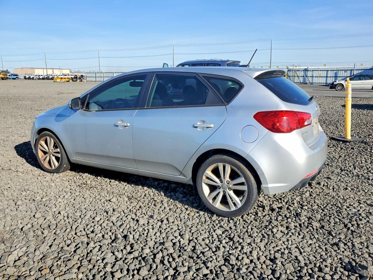 2011 KIA FORTE