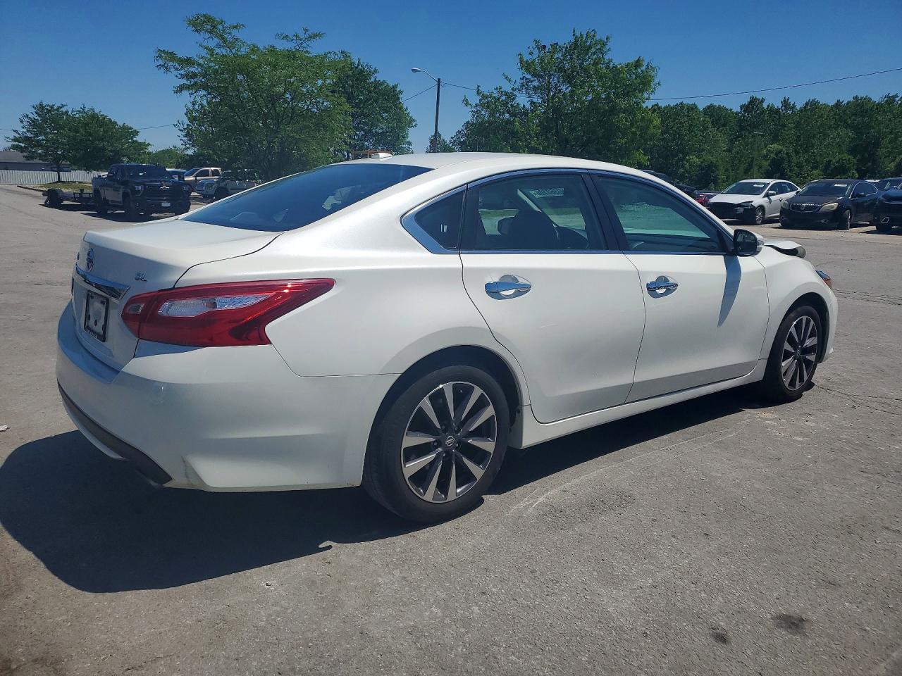 2017 NISSAN ALTIMA