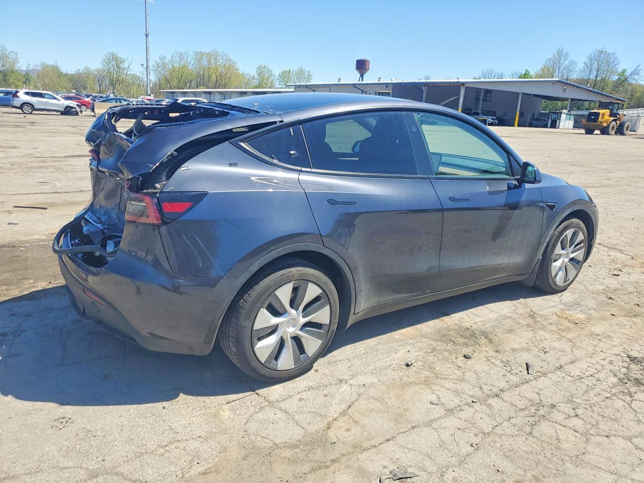 2024 TESLA MODEL Y