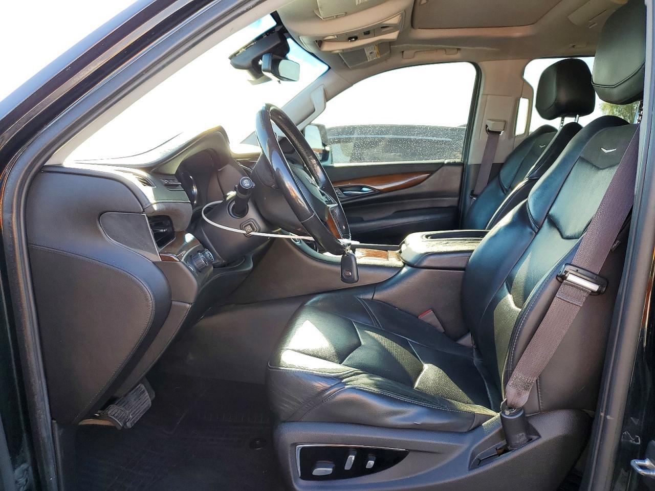 2017 CADILLAC Escalade ESV