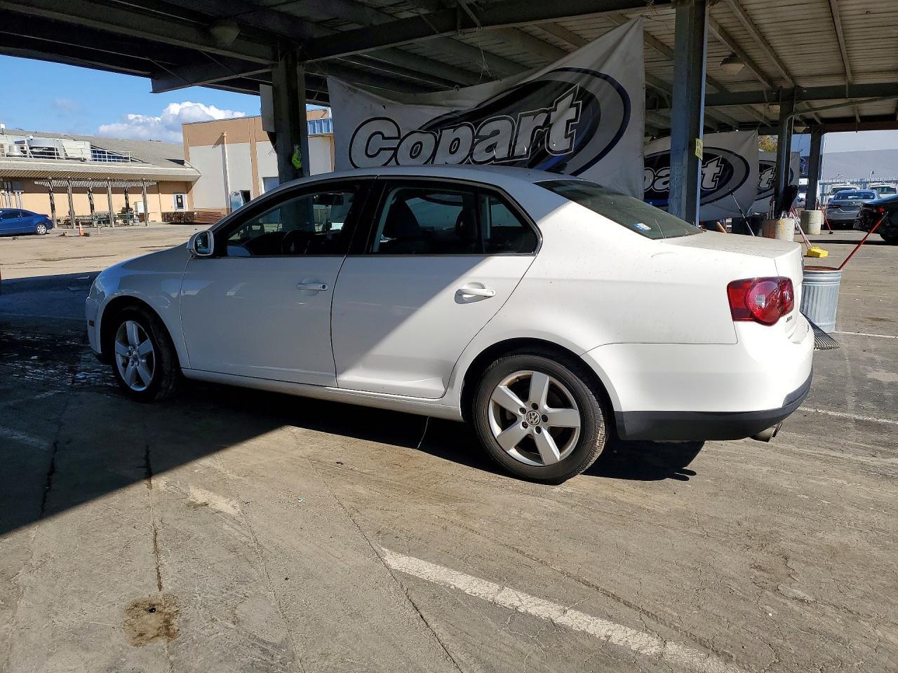 2009 VOLKSWAGEN JETTA