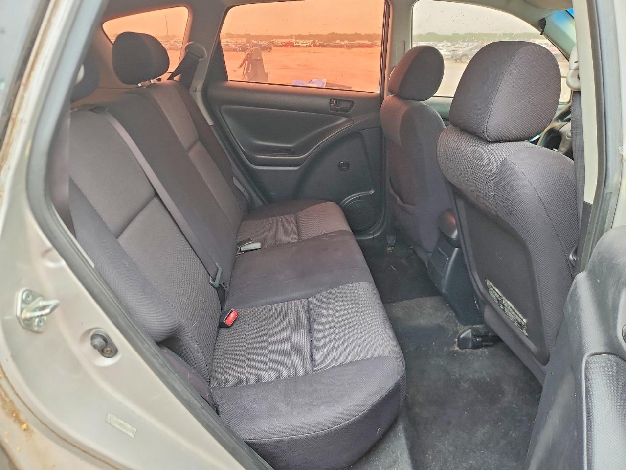 2004 PONTIAC VIBE