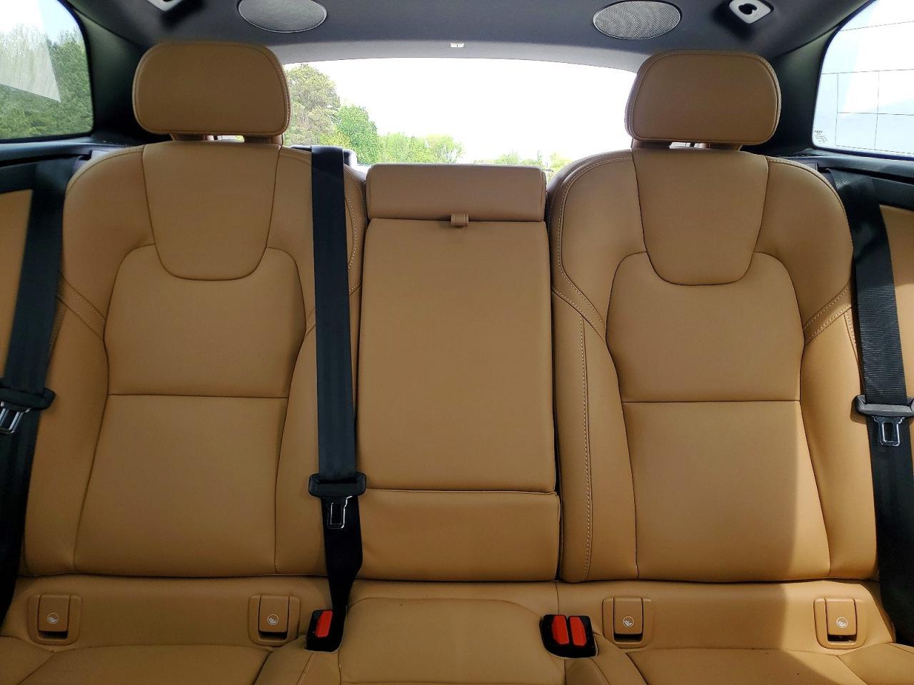 2025 VOLVO XC60