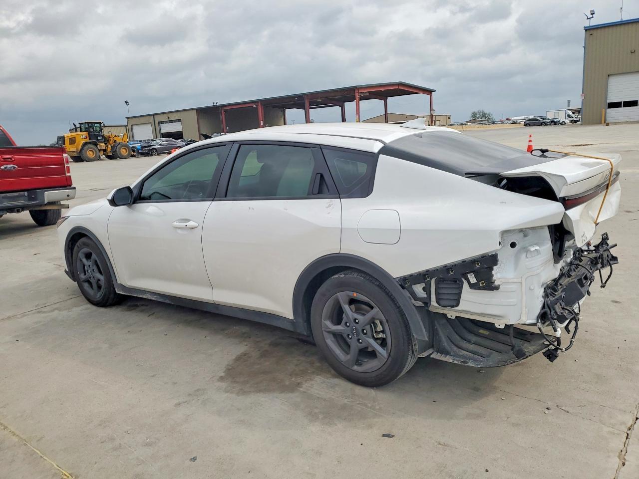 2025 KIA K4