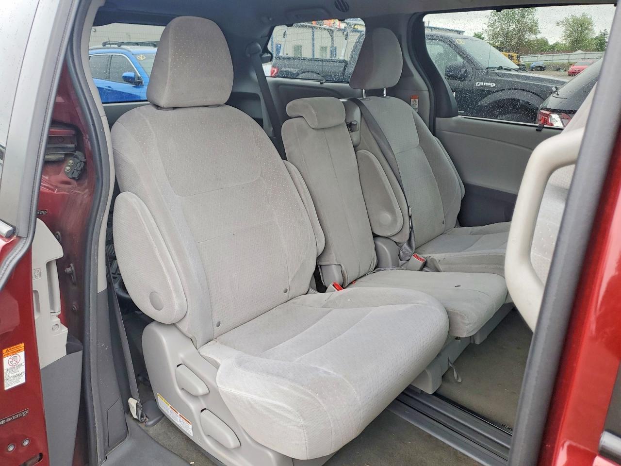 2015 TOYOTA SIENNA
