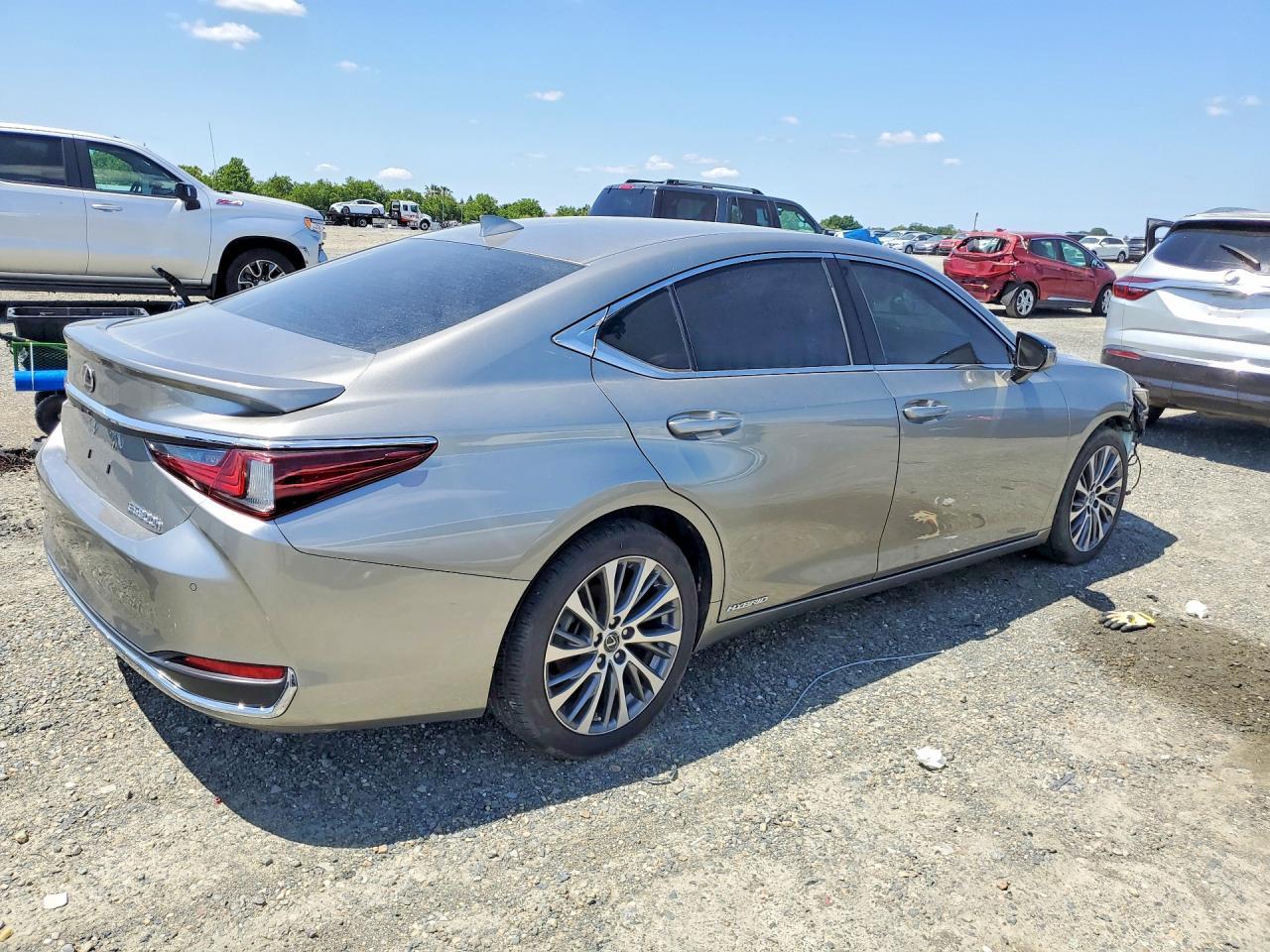 2019 LEXUS ES 300H