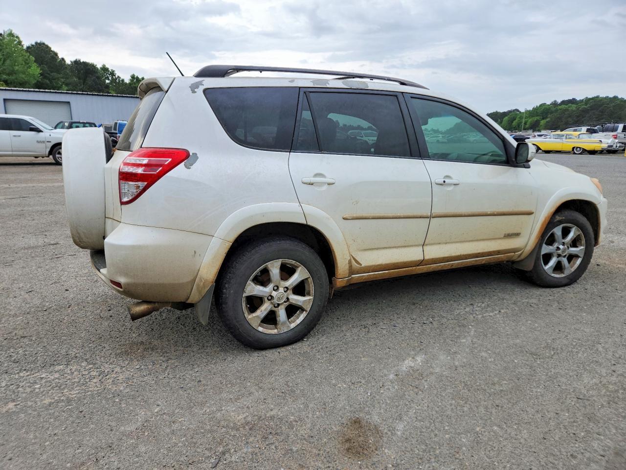 2011 TOYOTA RAV4
