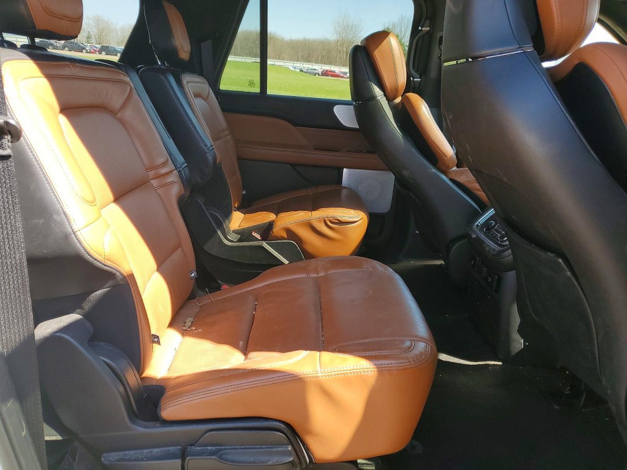 2021 LINCOLN Navigator