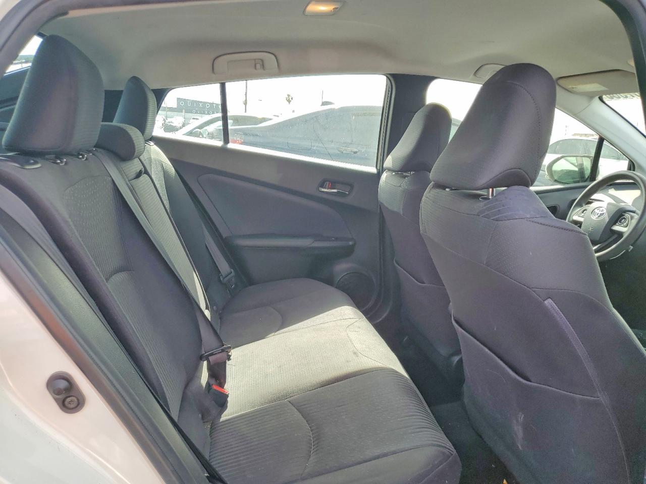 2016 TOYOTA PRIUS