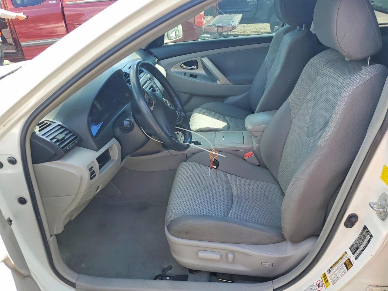 2011 TOYOTA CAMRY