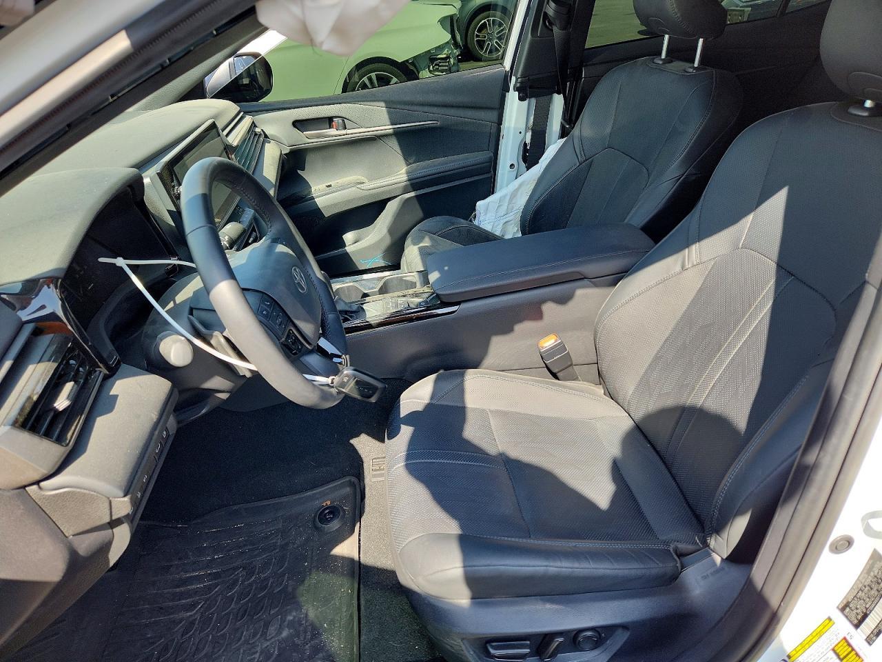 2025 TOYOTA CAMRY