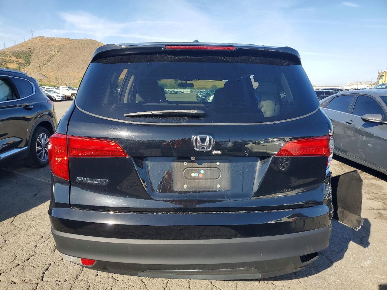 2017 HONDA PILOT