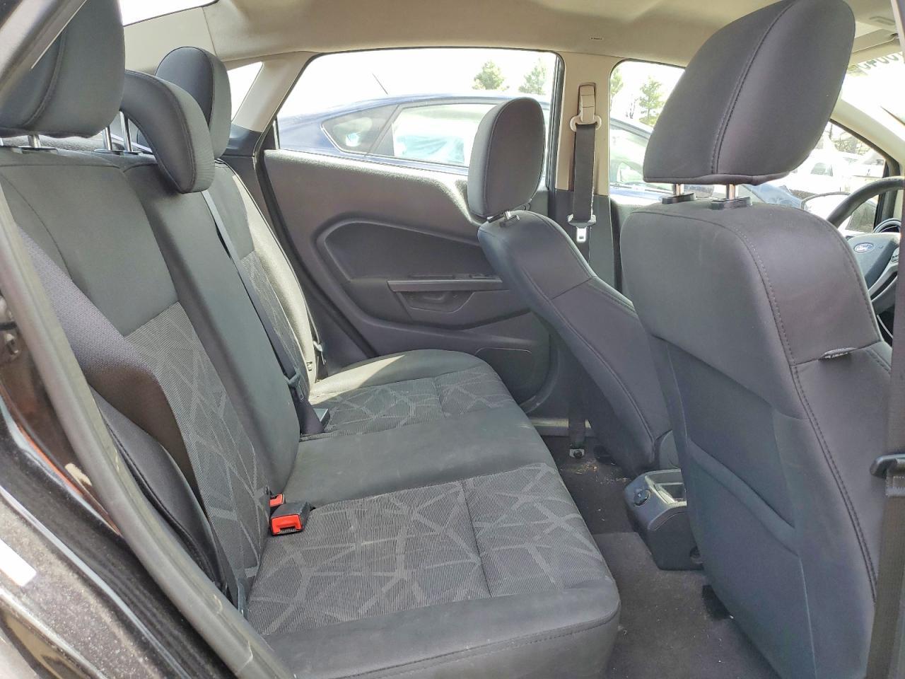 2011 FORD Fiesta