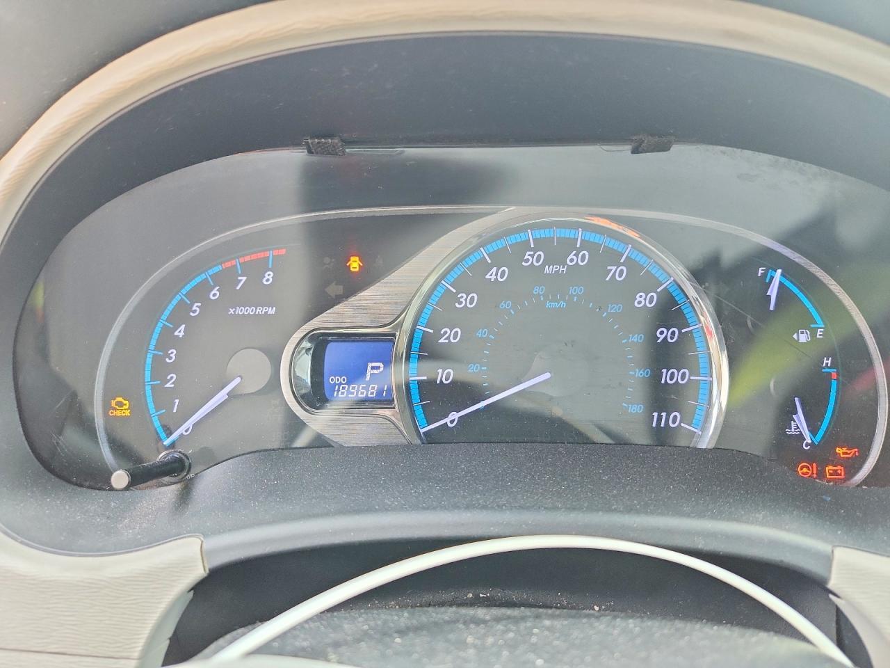 2012 TOYOTA SIENNA