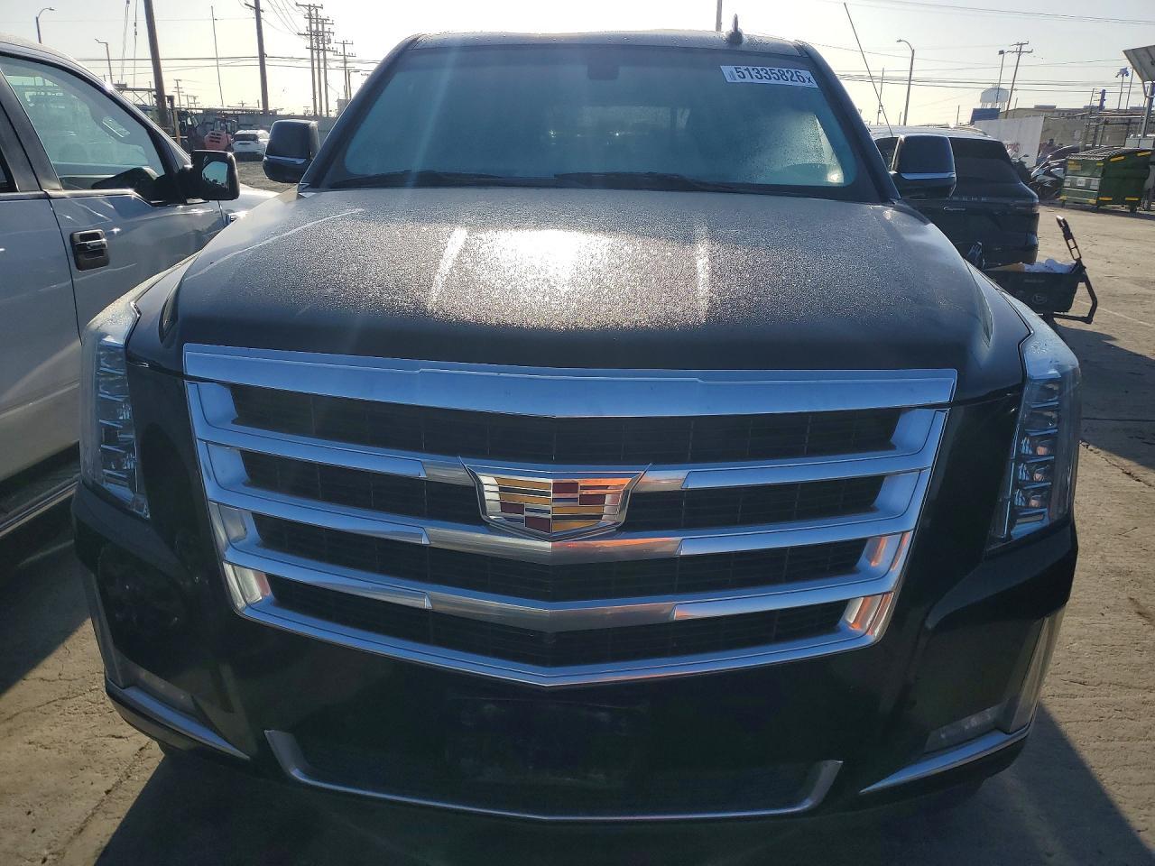 2017 CADILLAC Escalade ESV