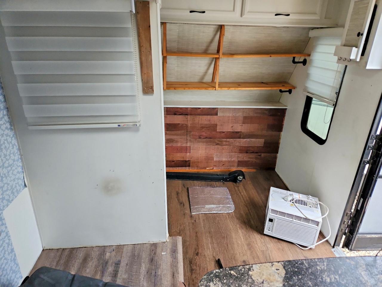 2017 STARCRAFT Camper