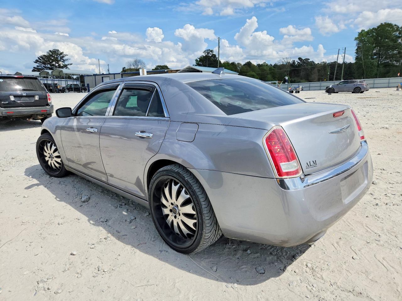 2011 CHRYSLER 300