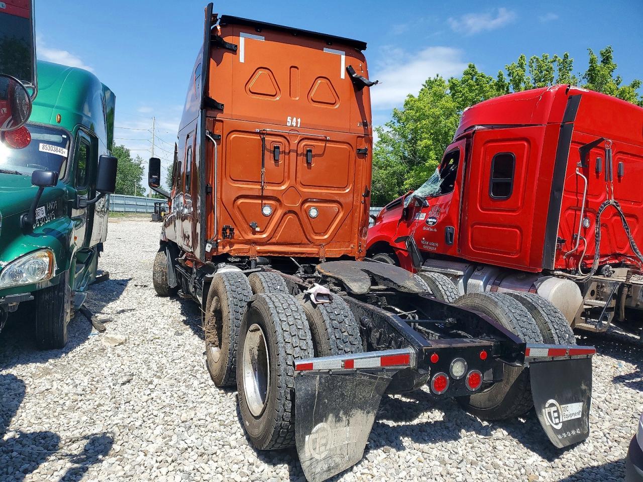 2022 FREIGHTLINER CASCADIA 126