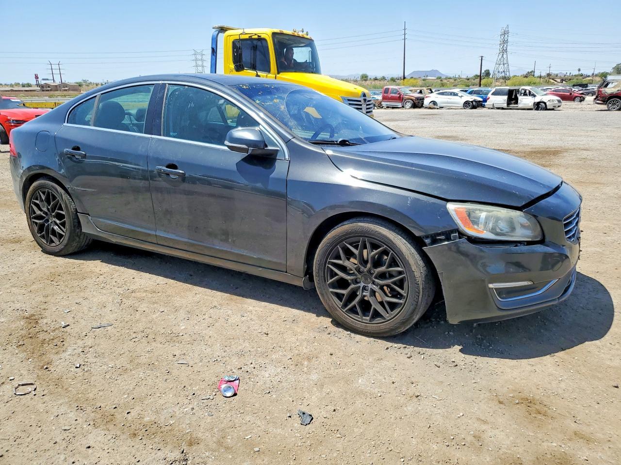 2015 VOLVO S60
