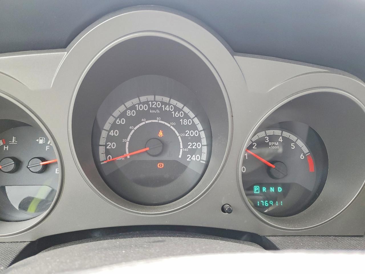2010 DODGE Avenger