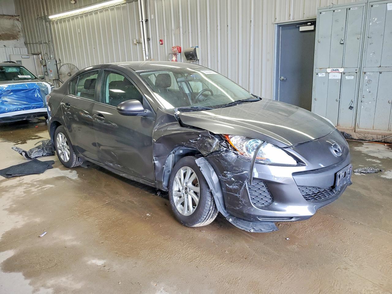 2013 MAZDA 3