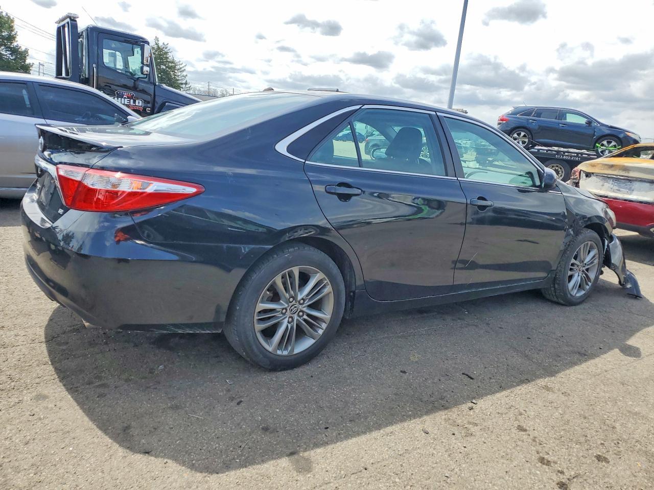 2015 TOYOTA CAMRY