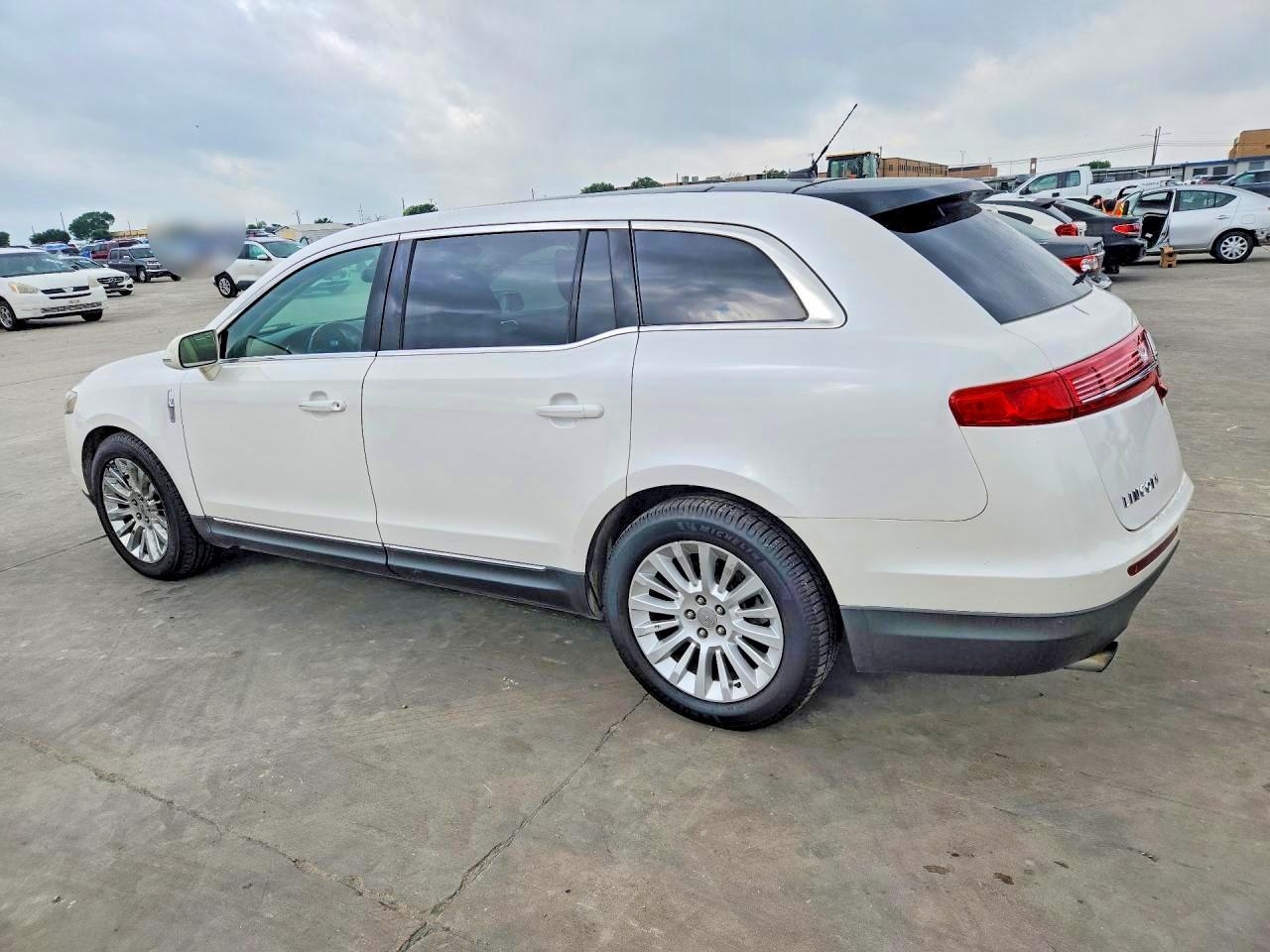 2012 LINCOLN MKT