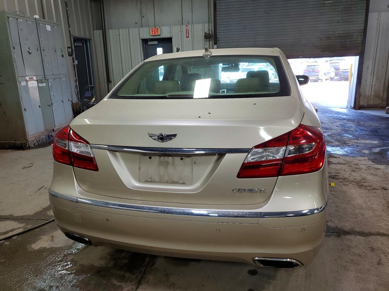 2012 HYUNDAI GENESIS