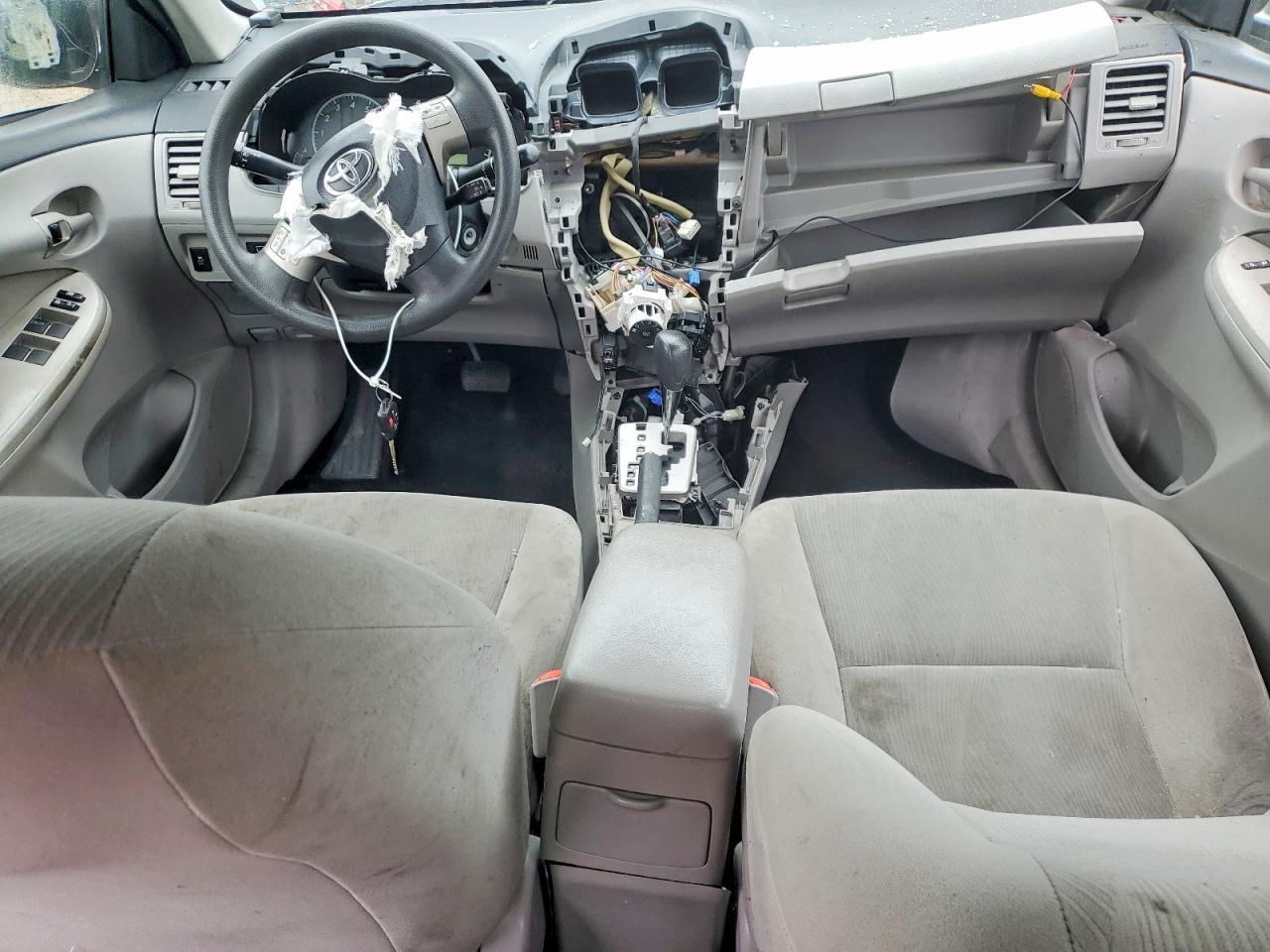 2011 TOYOTA COROLLA