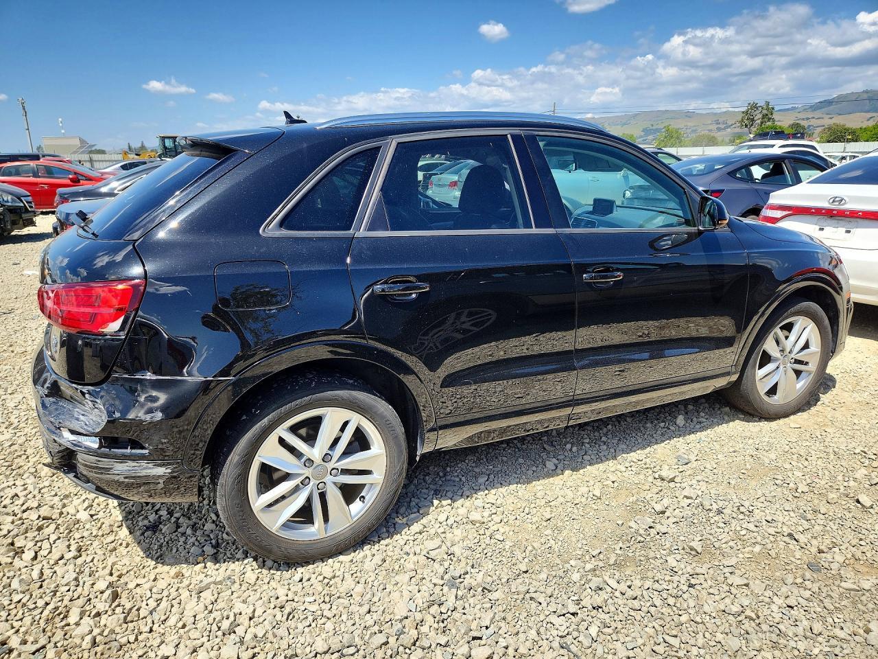 2017 AUDI Q3