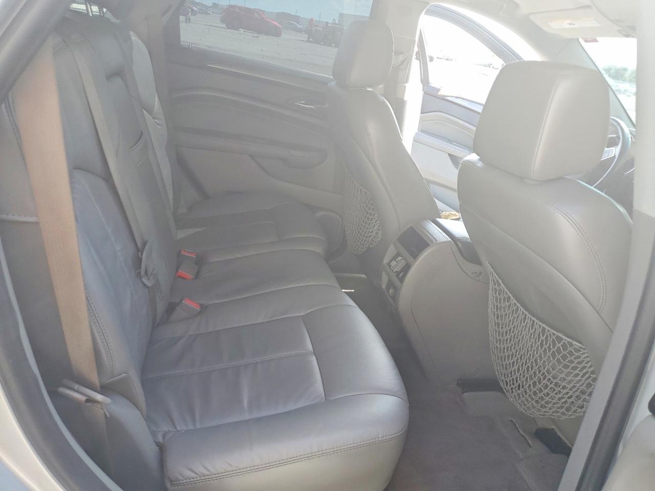 2010 CADILLAC SRX