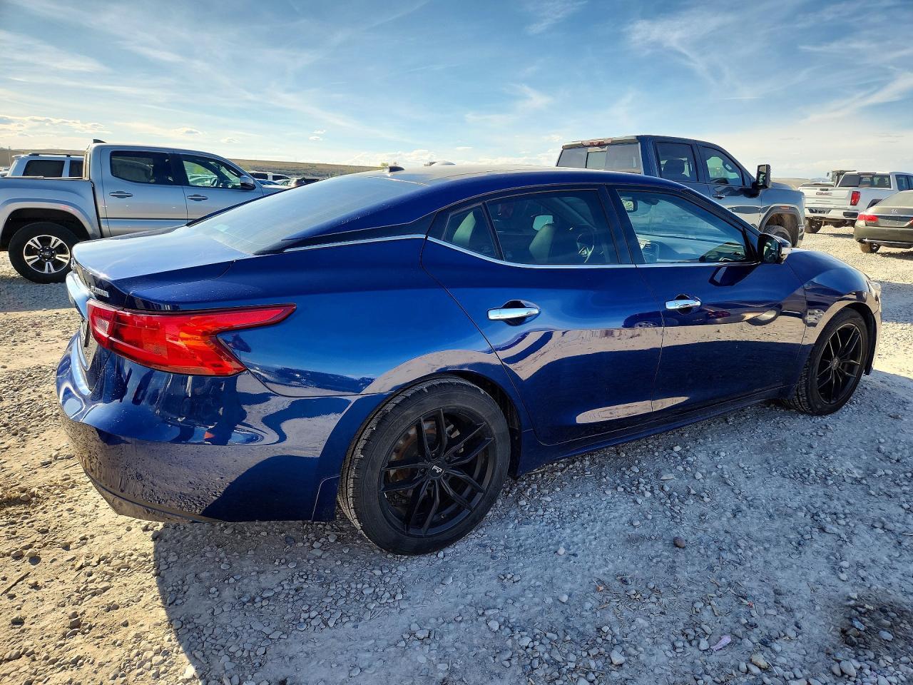 2016 NISSAN Maxima