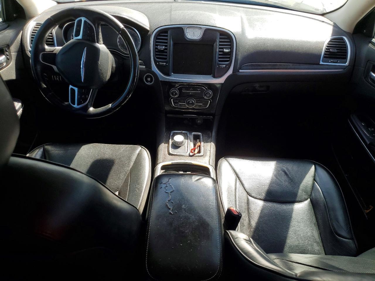 2019 CHRYSLER 300