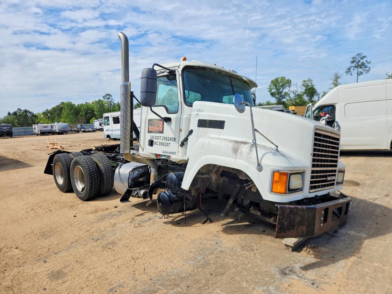 2015 MACK 600 Rd600