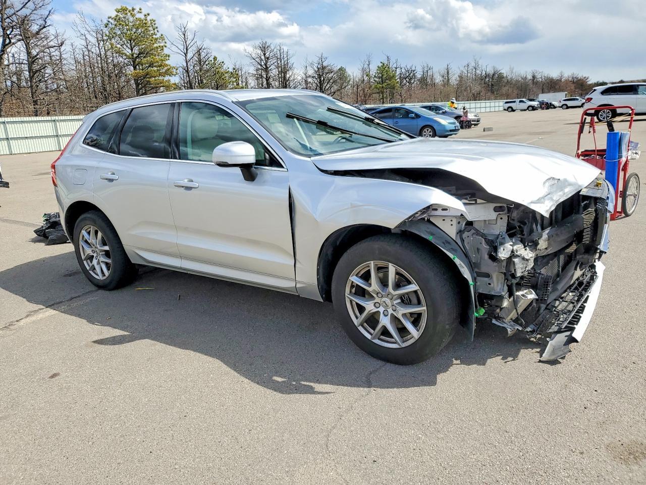 2020 VOLVO XC60