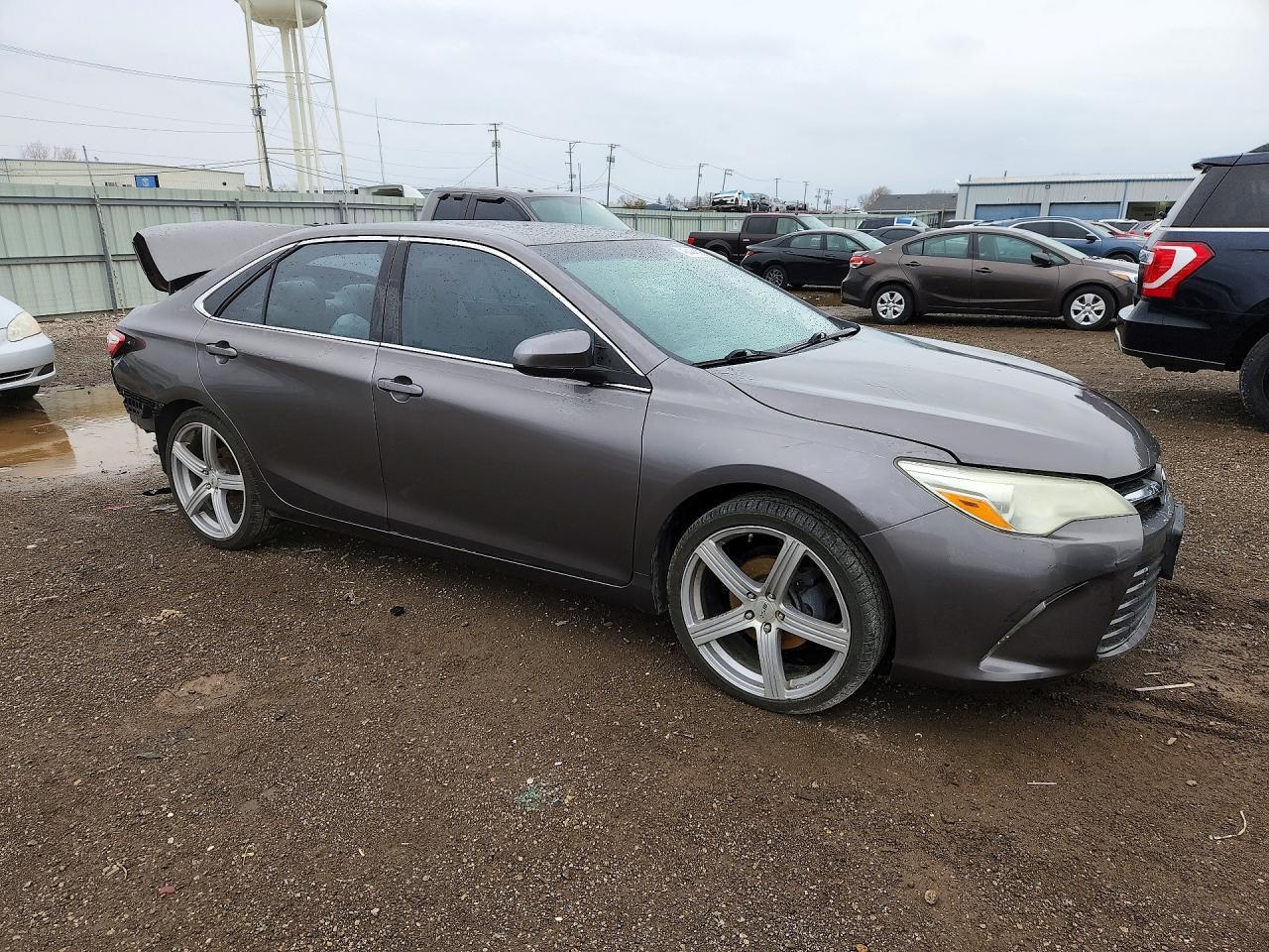 2016 TOYOTA CAMRY