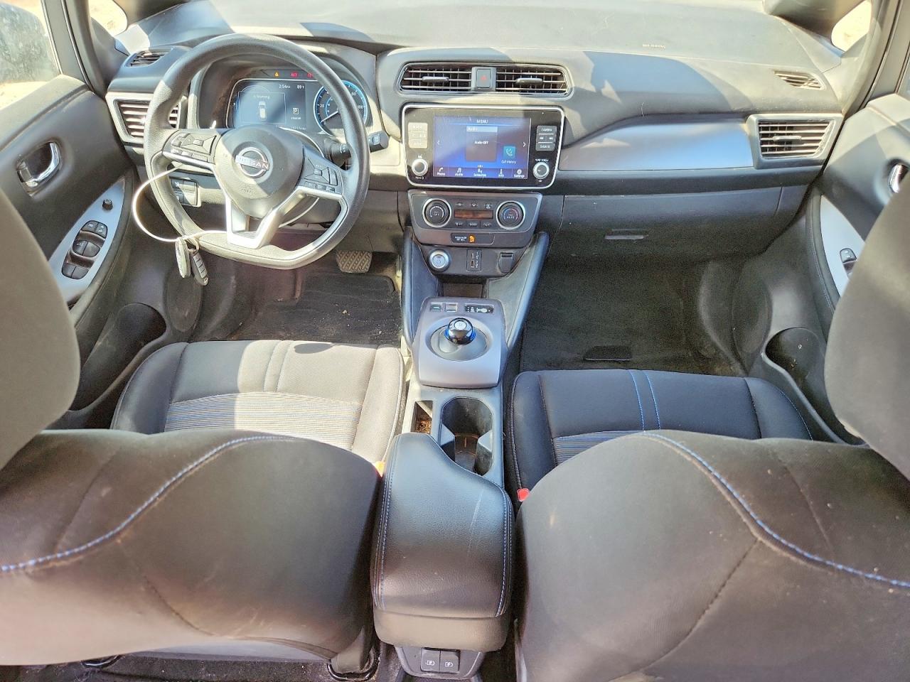 2025 NISSAN LEAF