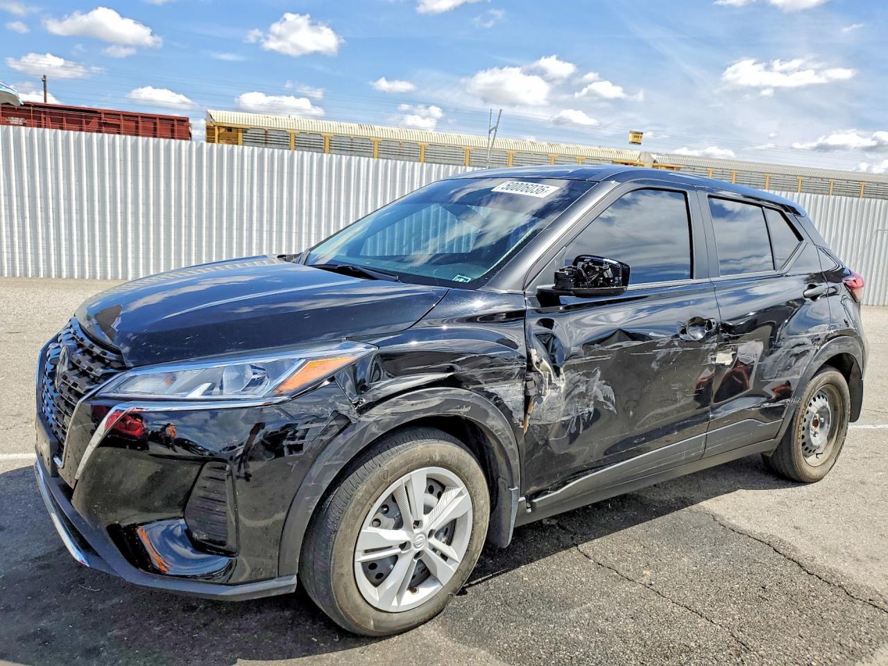 2024 NISSAN KICKS