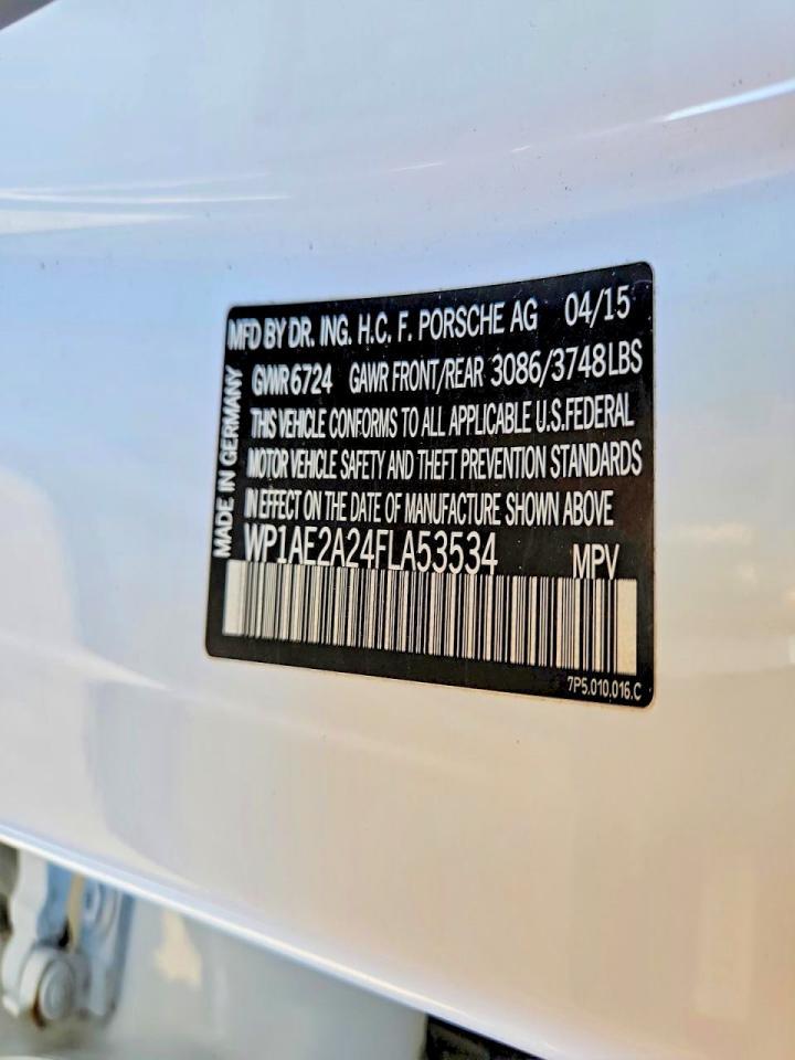 2015 PORSCHE CAYENNE