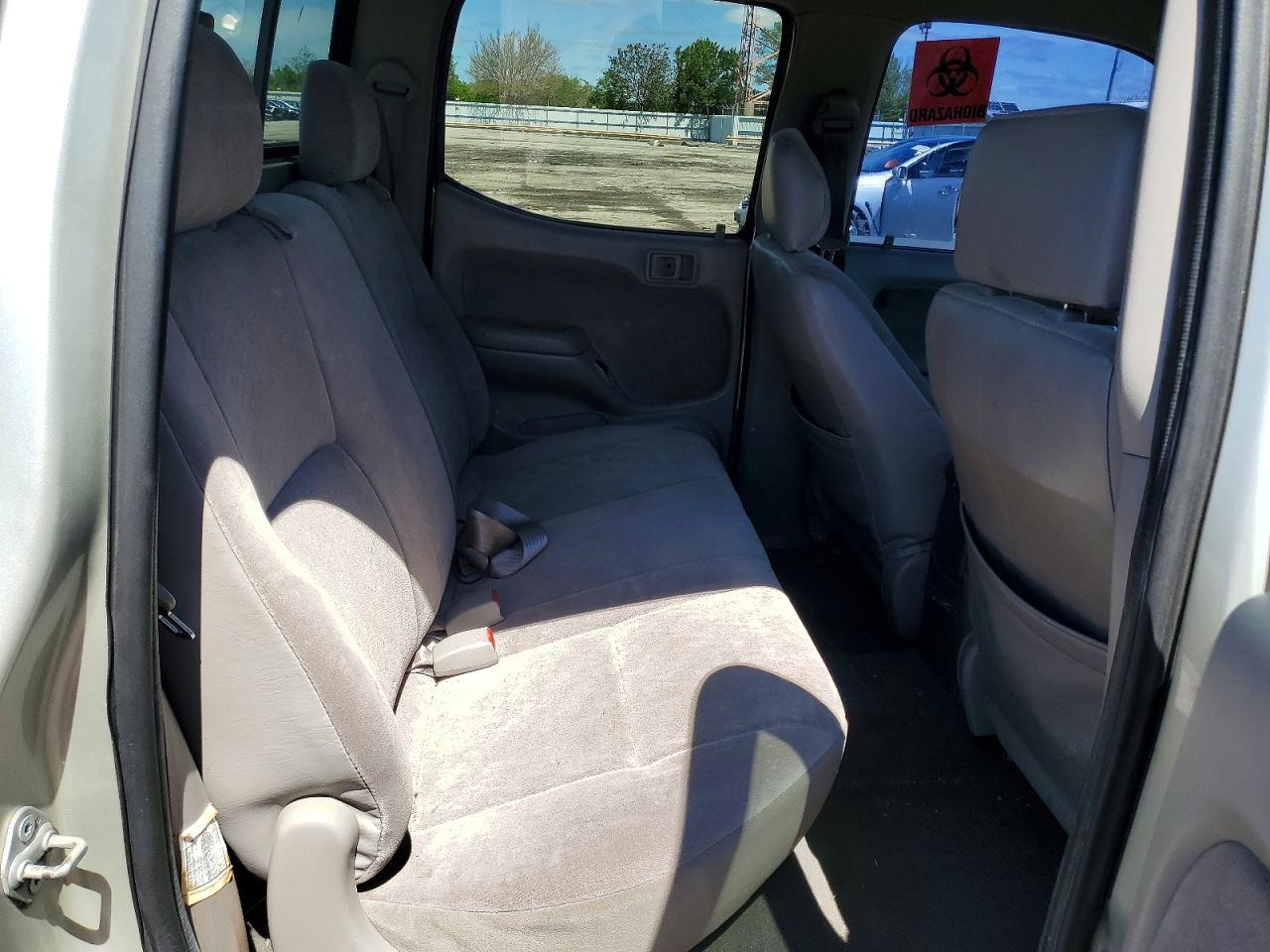 2004 TOYOTA TACOMA