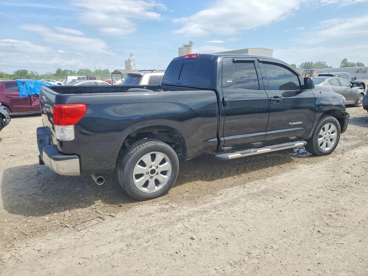 2011 TOYOTA TUNDRA