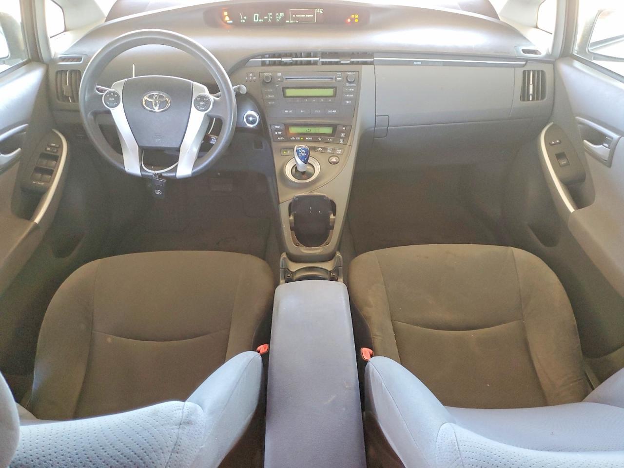 2011 TOYOTA PRIUS