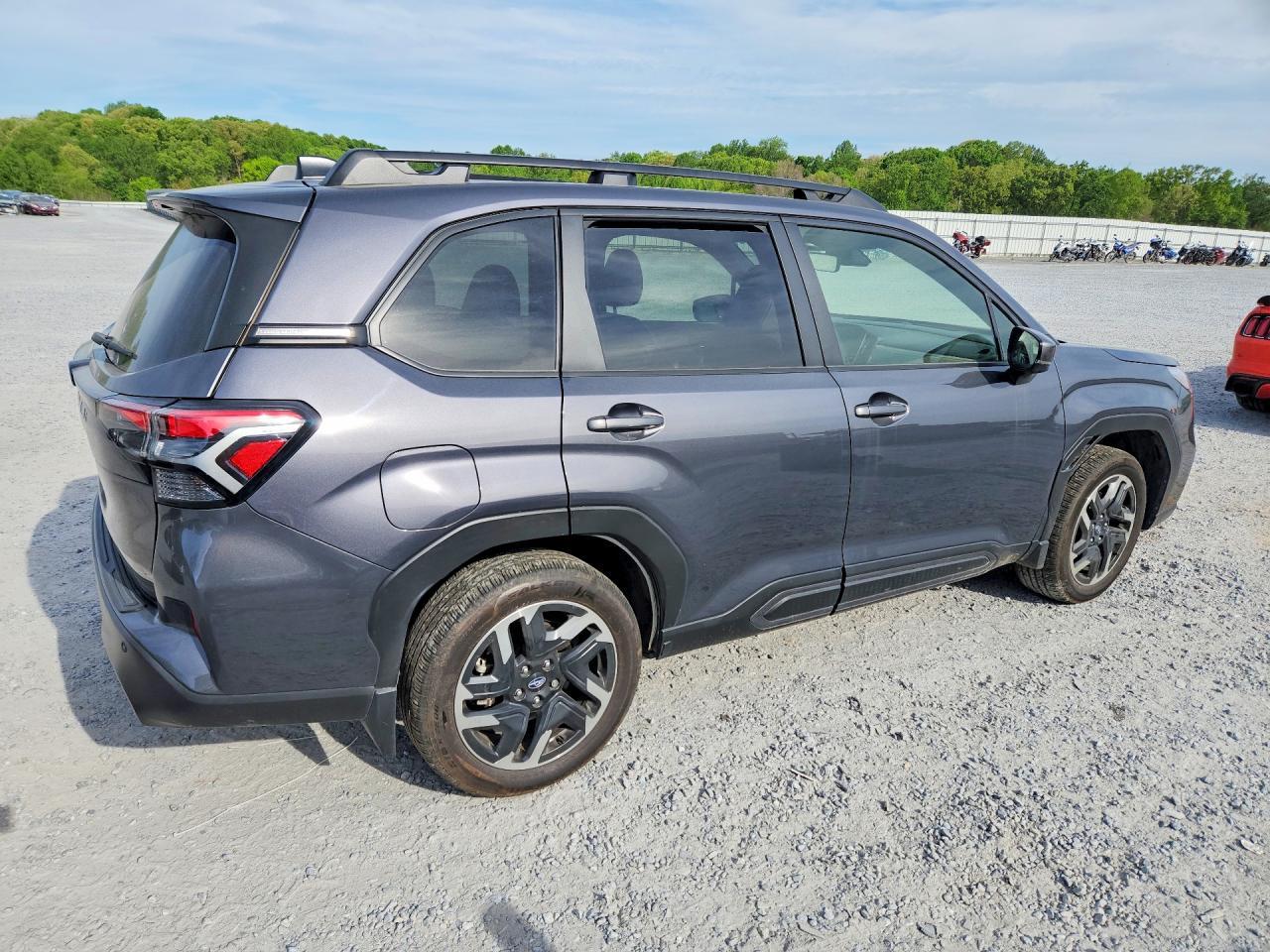 2025 SUBARU FORESTER