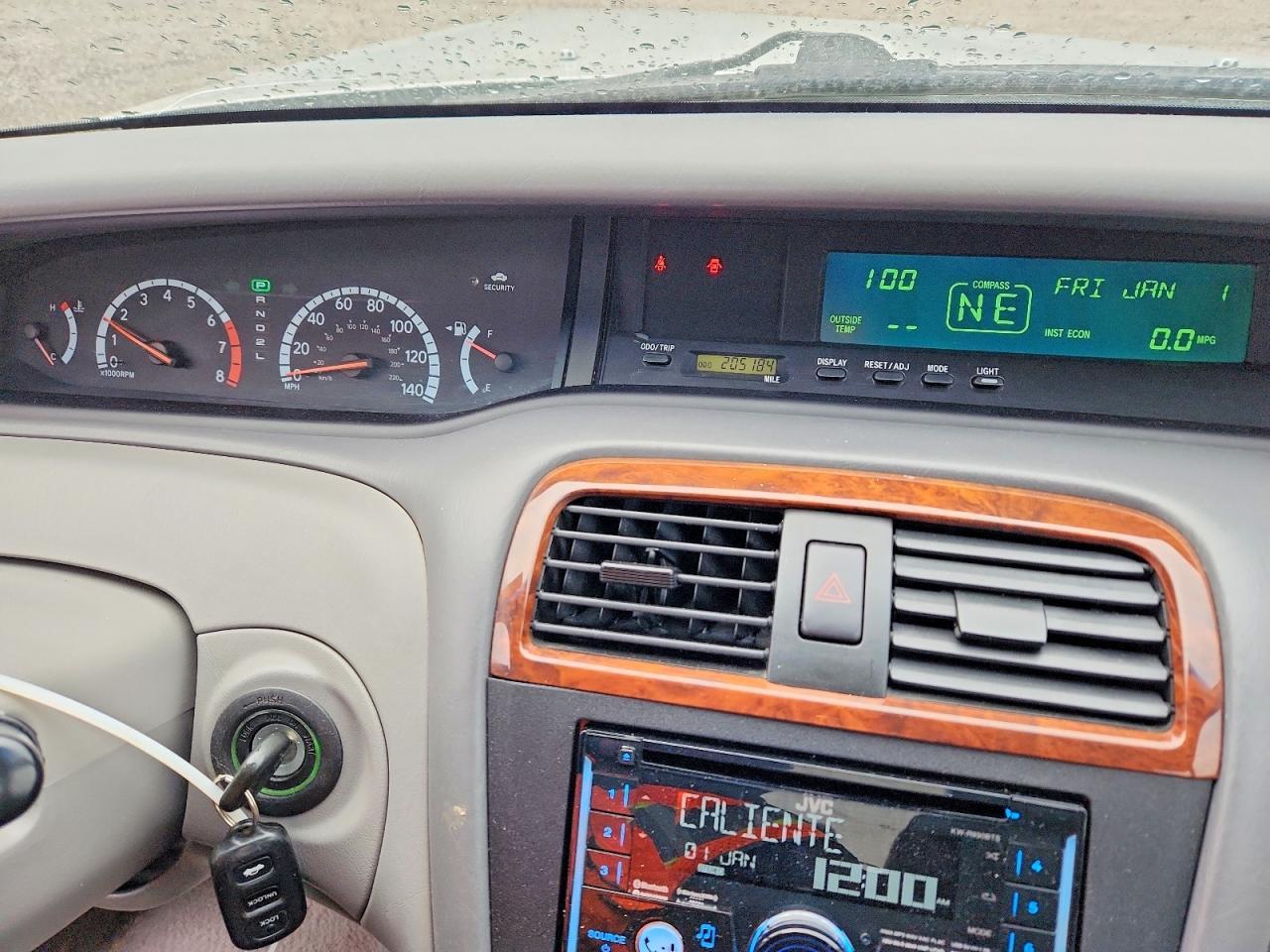 2002 TOYOTA Avalon