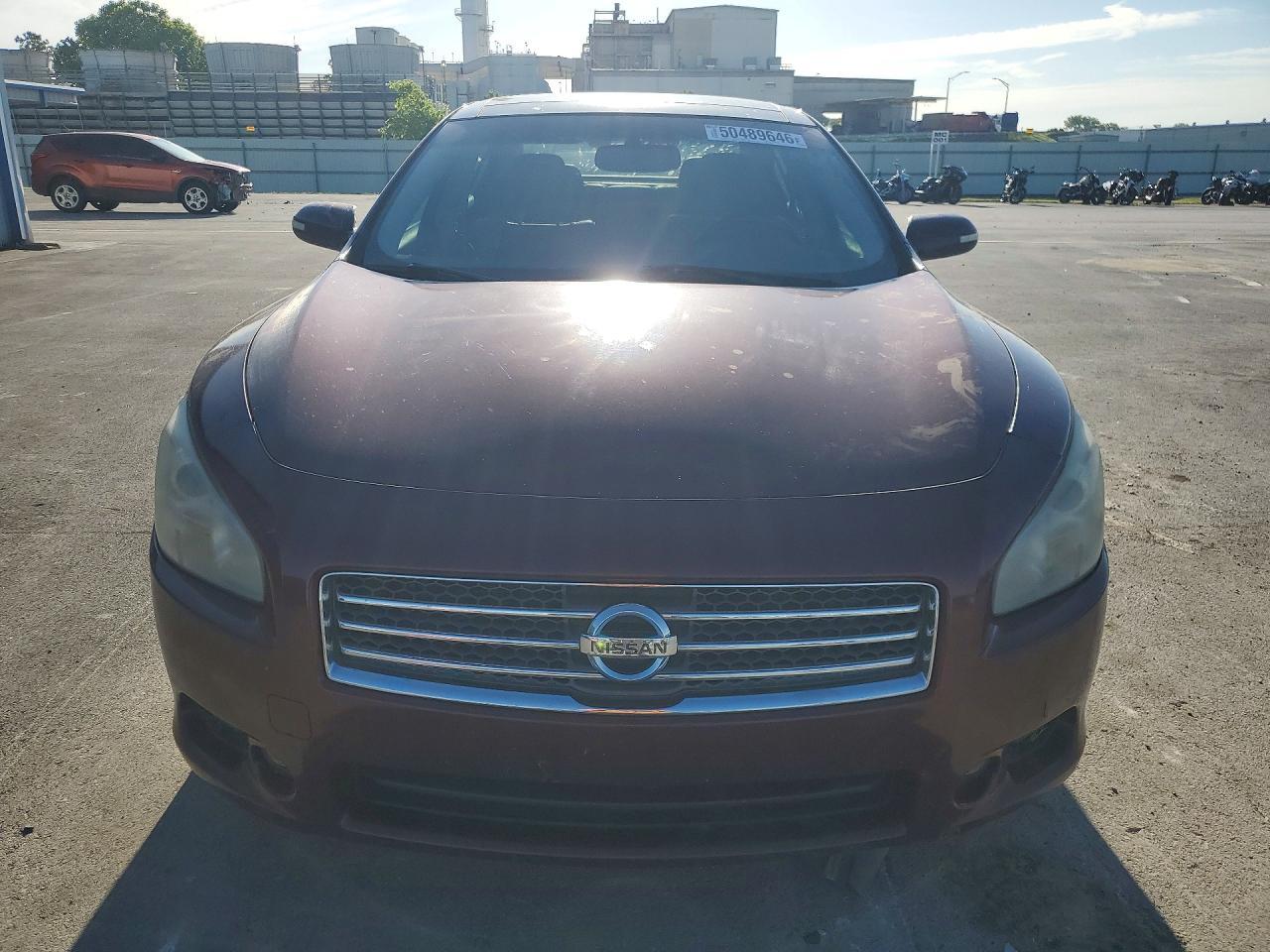 2011 NISSAN Maxima