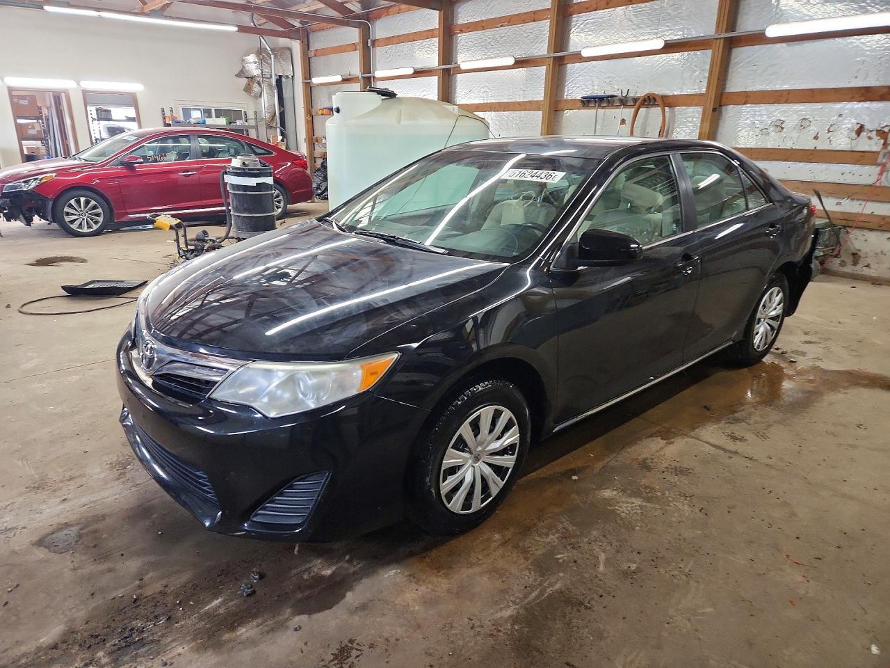 2014 TOYOTA CAMRY