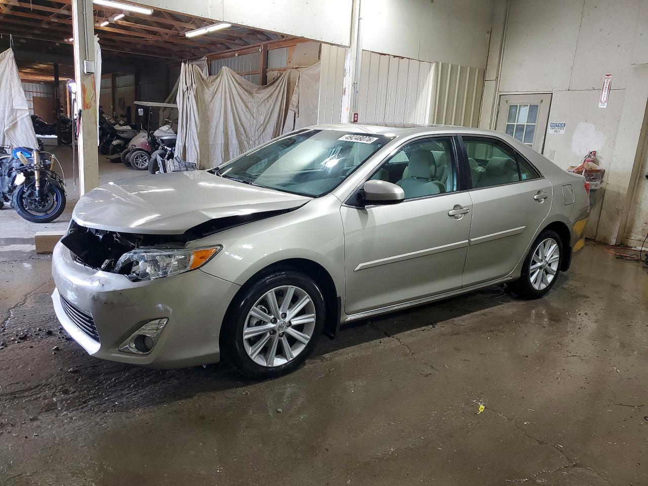 2014 TOYOTA CAMRY