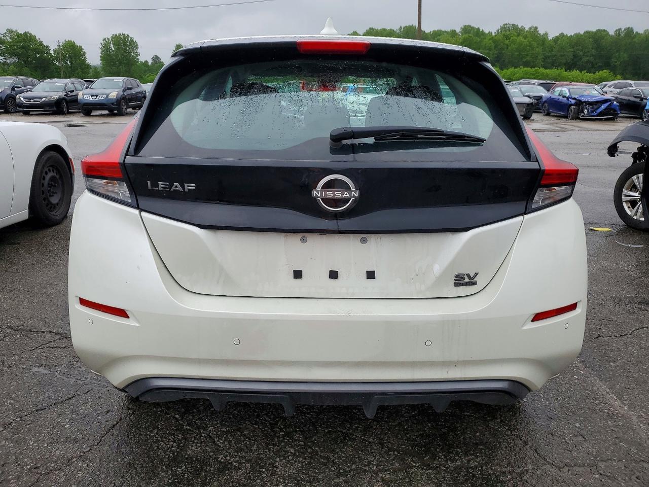 2024 NISSAN LEAF