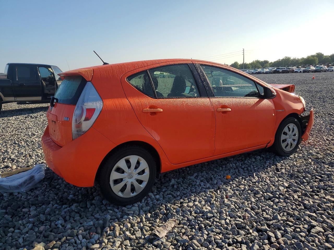 2014 TOYOTA Prius c